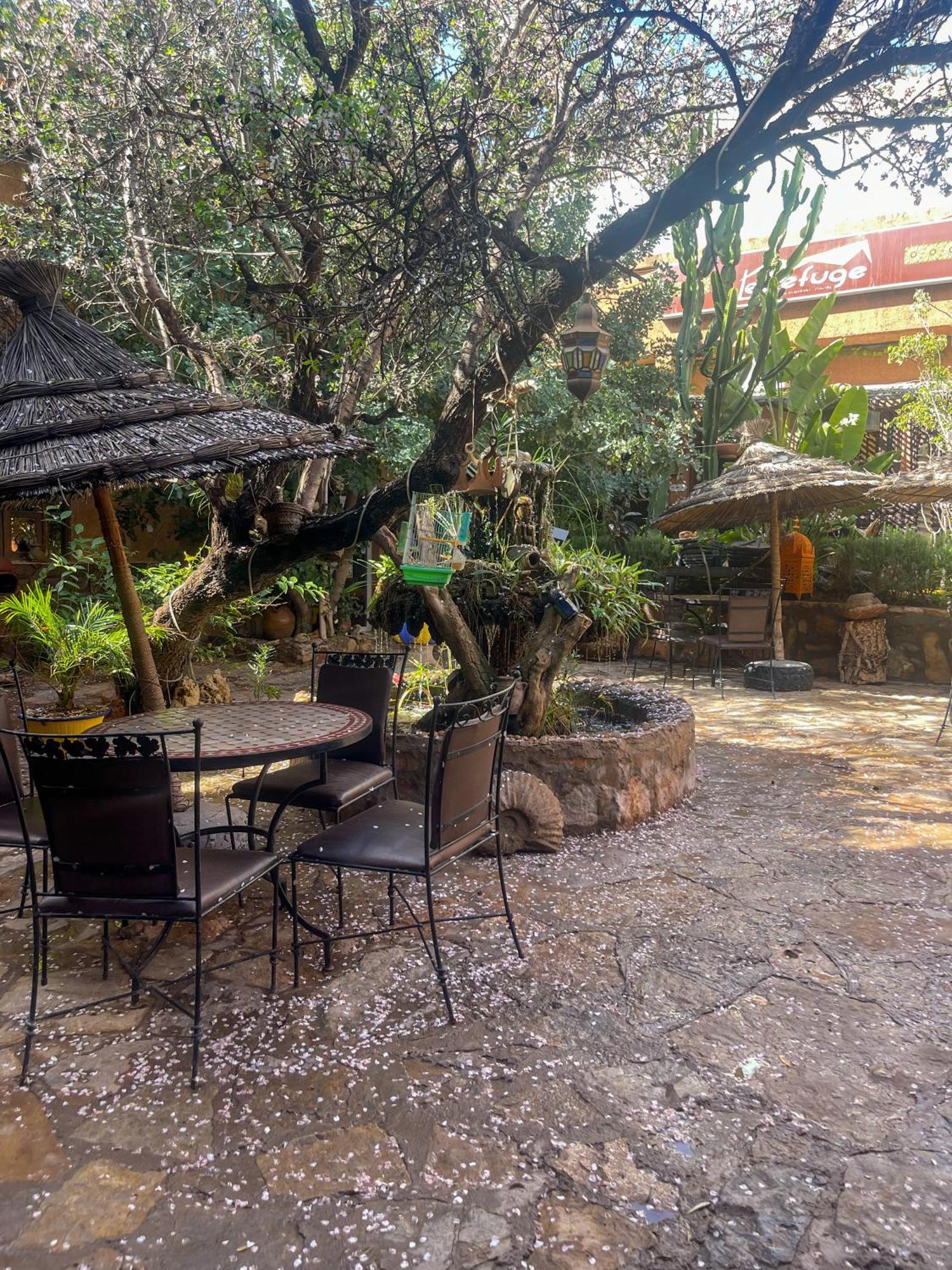 Auberge Le Refuge Aksri Екстериор снимка